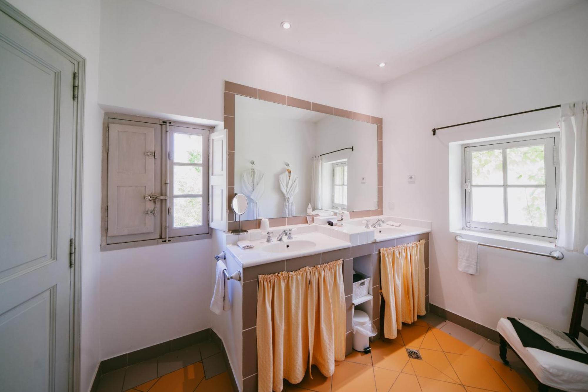 Bastide Rose Hotel เลอ ตอร์ ภายนอก รูปภาพ